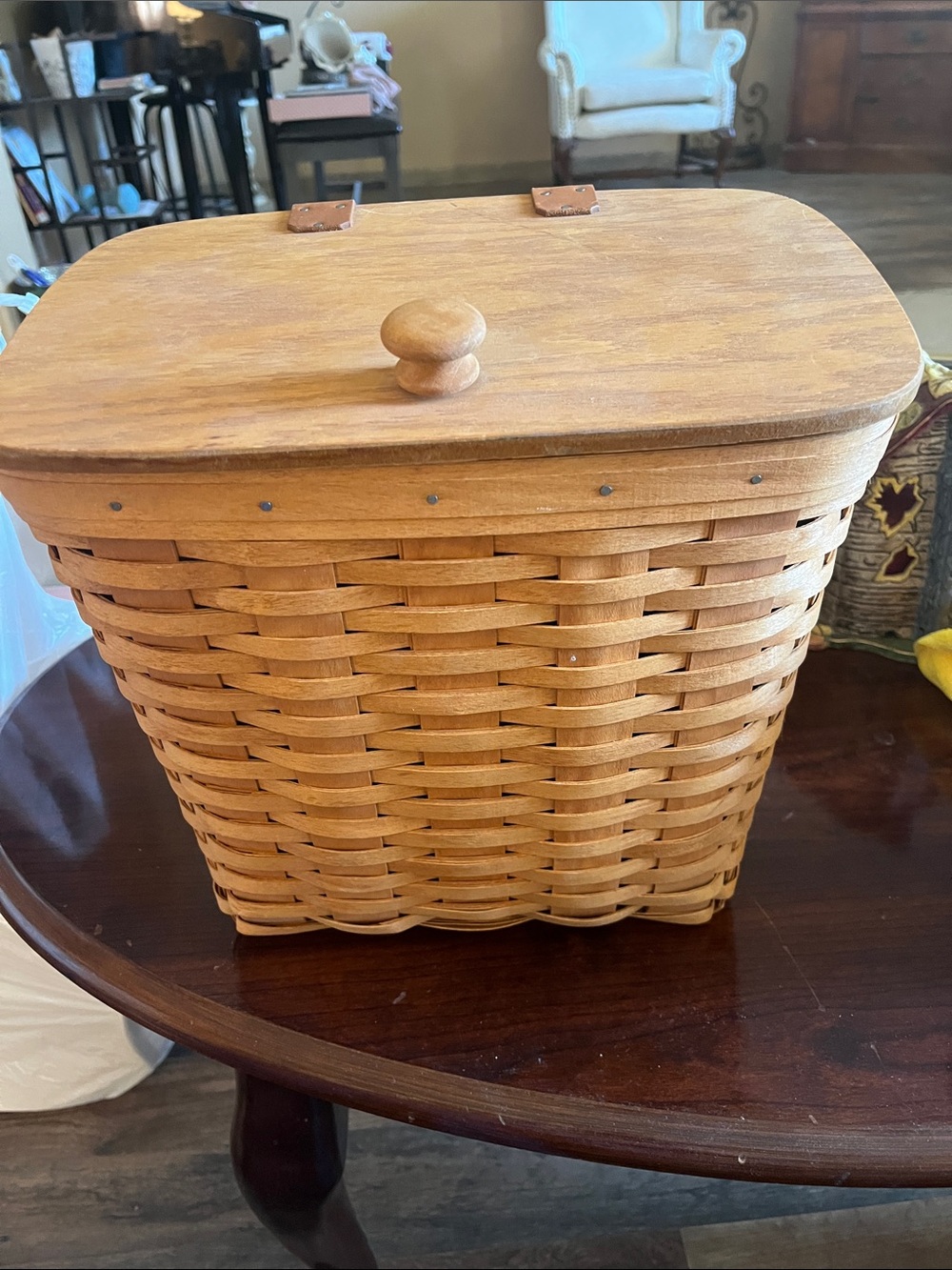 Longaberger 1994 Handwoven Wooden Storage Basket with attached Lid !